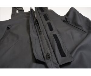 Jackall Offshore Hydrobib Black