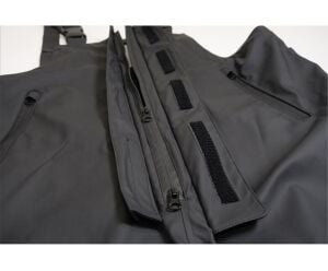 Jackall Offshore Hydrobib Black